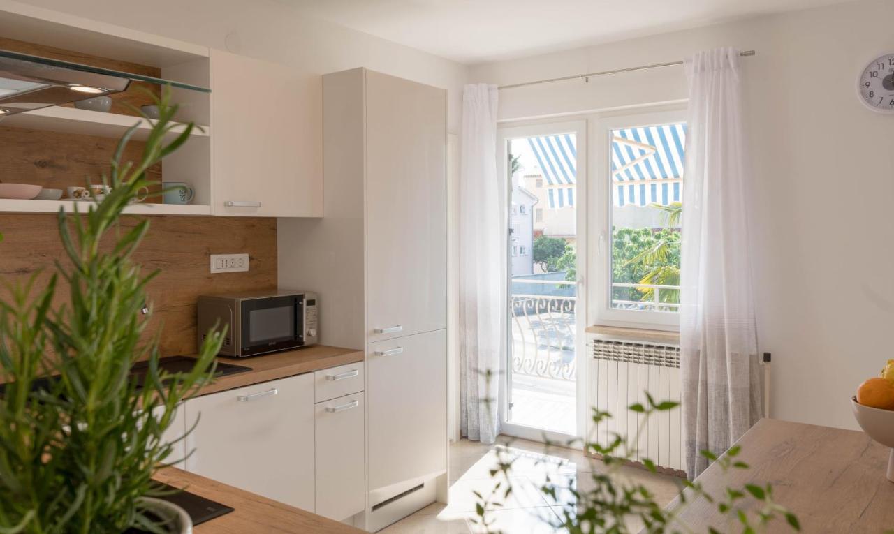 Newly Renovated Holiday Apartment Sirius Пореч Екстер'єр фото