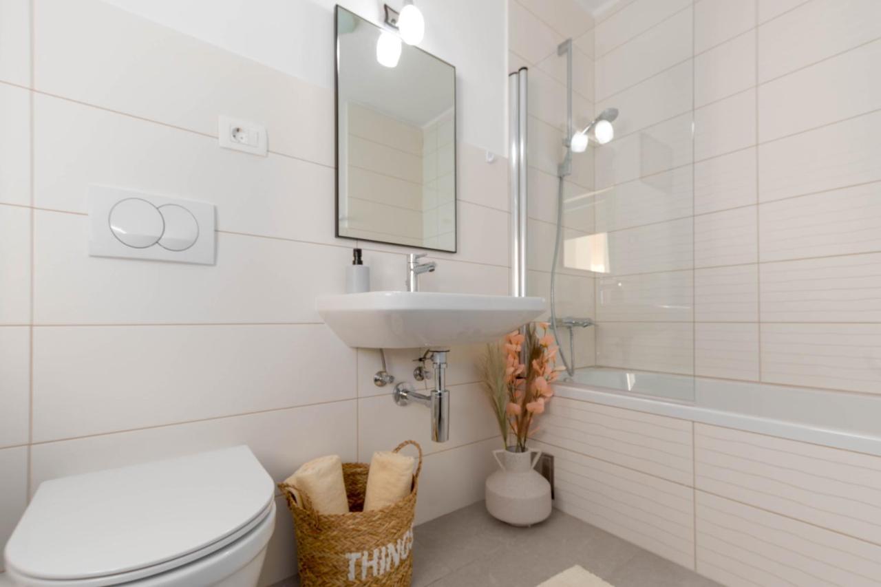 Newly Renovated Holiday Apartment Sirius Пореч Екстер'єр фото